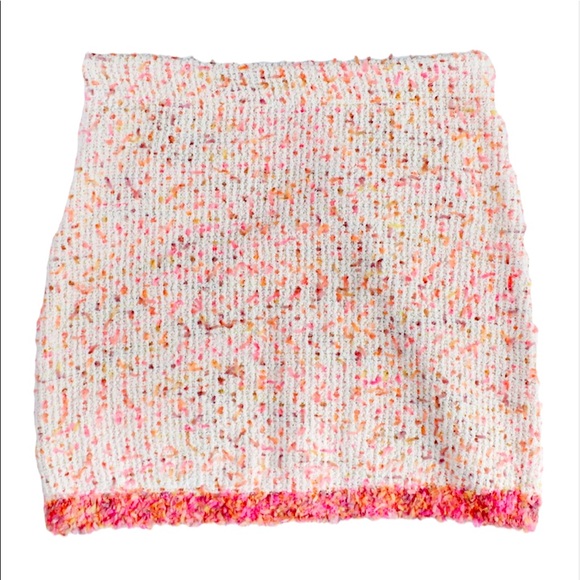 Women's ZARA Tweed Frayed White / Pink Neon Mini Skirt w/ Side Zip Size Medium - Picture 3 of 3